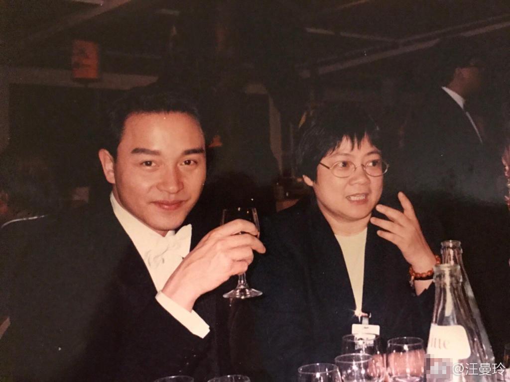 2003年4月1日晚,张国荣因抑郁症从香港东方文华酒店二十四楼坠下身亡