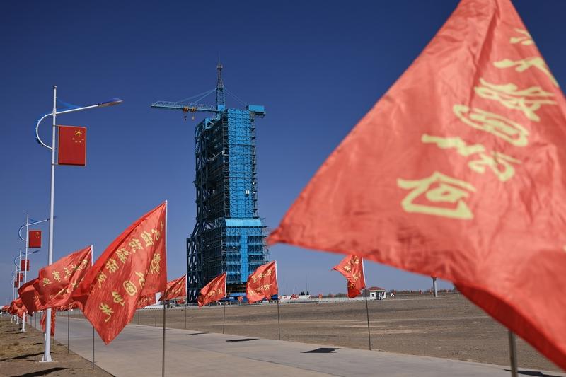 杨利伟说神二十推迟返回是硬核检验，这话一点没错。原定11月5日返回的神二十，疑似