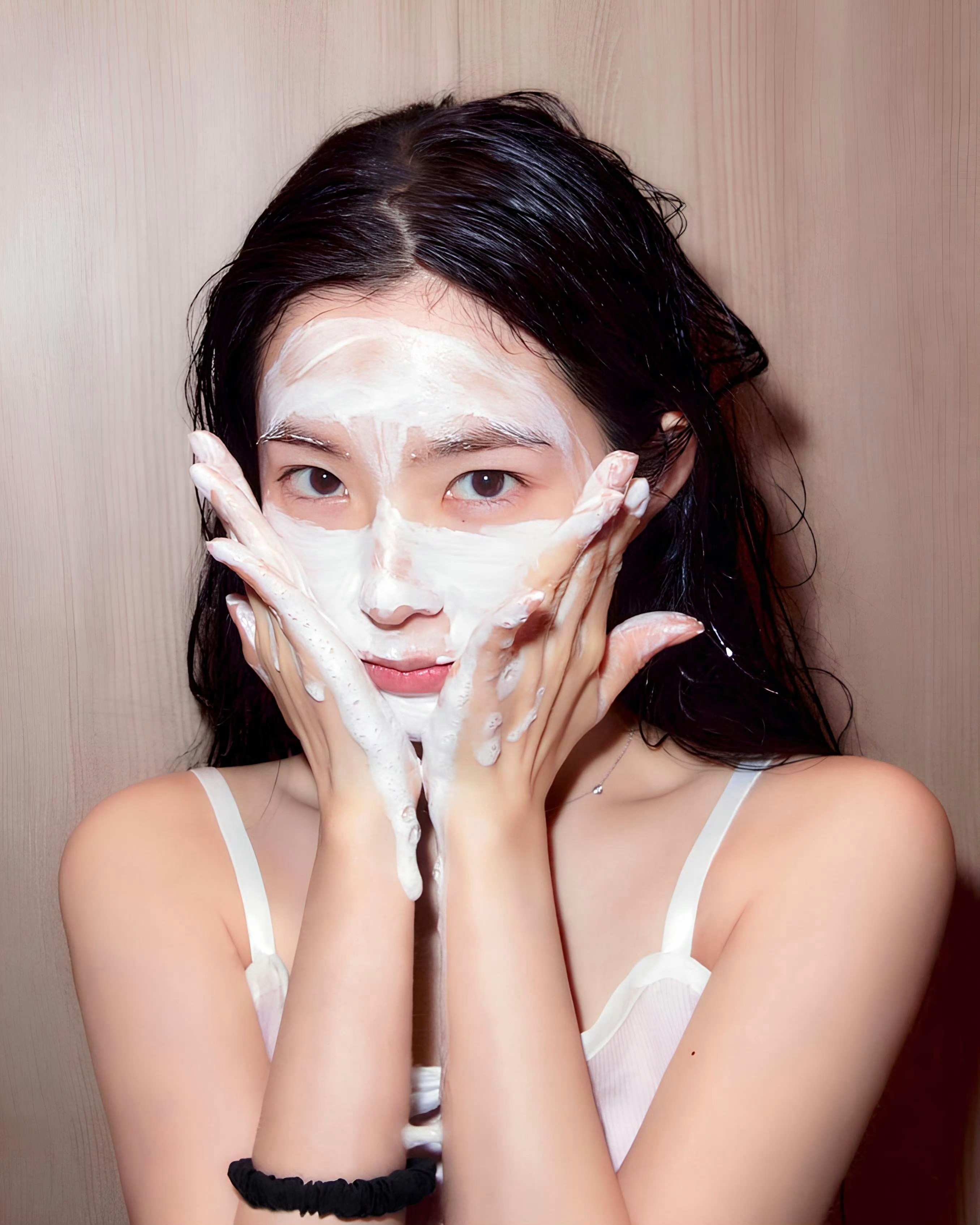Irene裴珠泫洗完脸再敷个面膜😌​​​