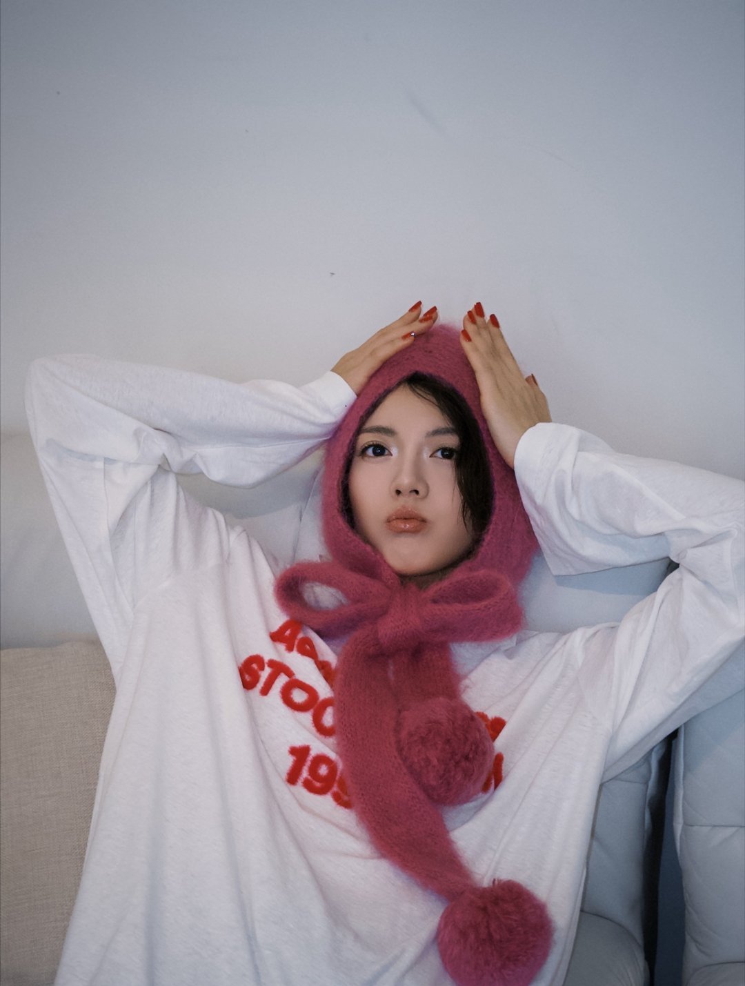 赵今麦分享自己的毛茸茸穿搭～“冬天会变得毛  茸  茸   🧶”