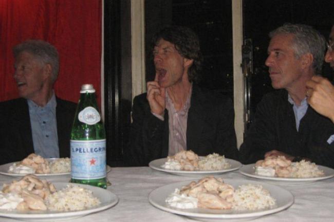 爱泼斯坦案不仅有令人发指得性犯罪，还有更让人无法接受得犯罪！美国司法部上个月底公