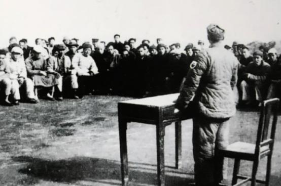1949年4月，太原解放，首长下令：“敌30军军长罪大恶极，生要见人，死要见尸！