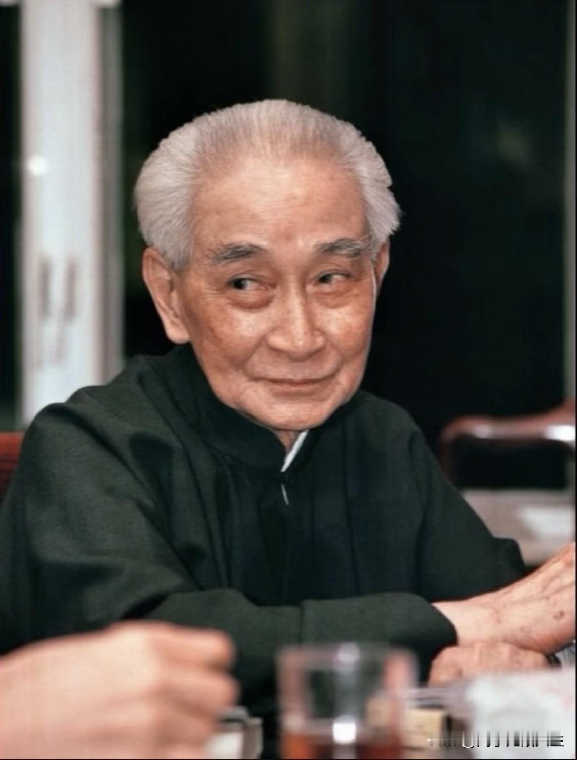 南怀瑾先生说：“人生要想过得舒服，要不出名，谁也不认识你，才是天下最幸福的人。