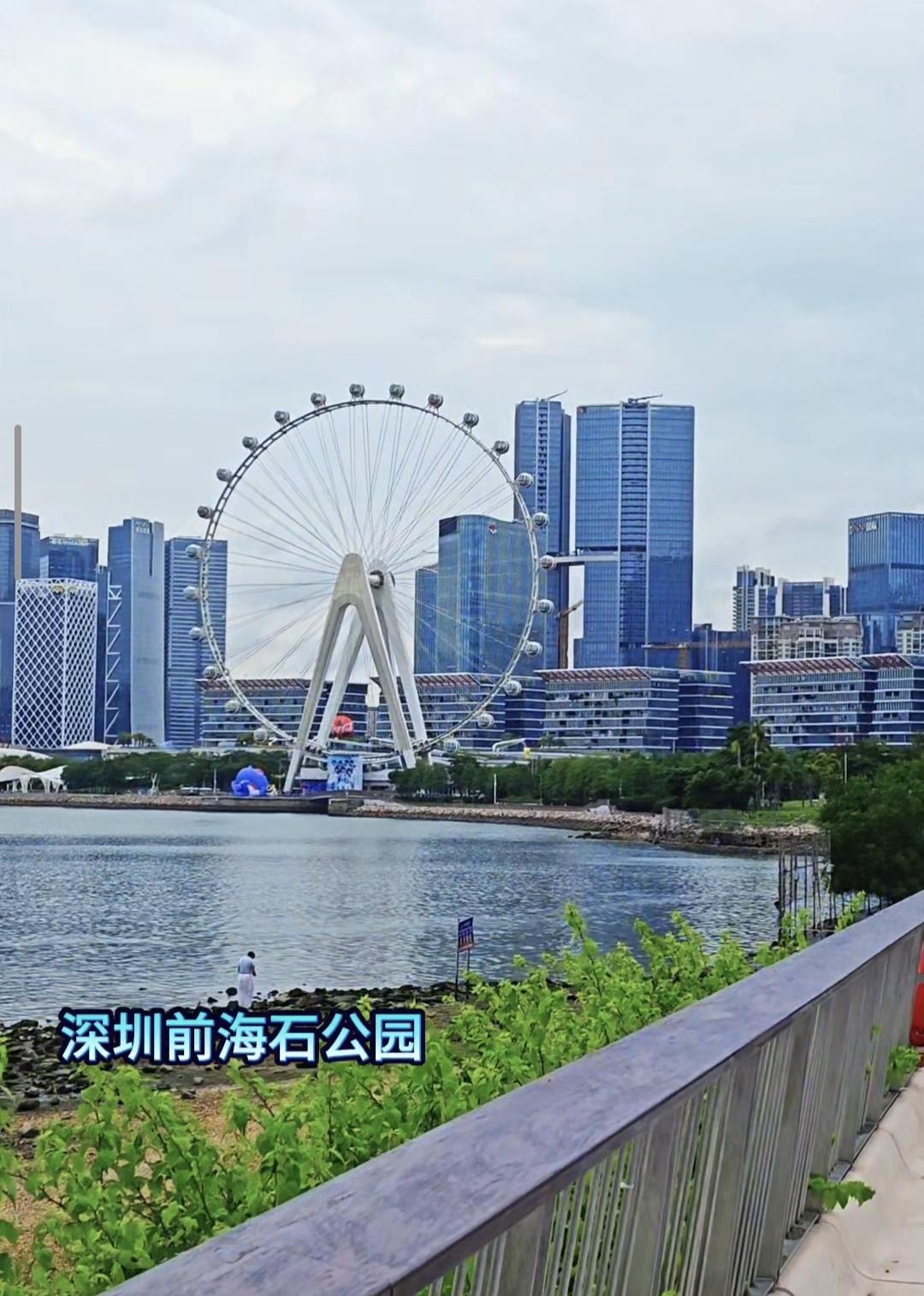 深圳是一座美丽的海滨城市，面朝大海春暖花开。在深圳市区主城区，有很多欣赏海景的地