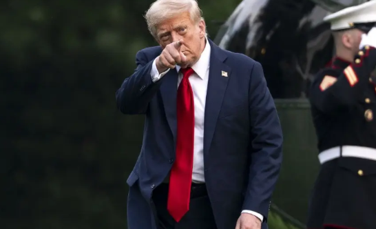 美国得州51名议员“出逃”，州长发出逮捕令，特朗普威胁出动FBI，“把他们都抓回