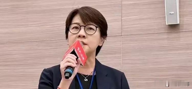 黄珊珊有意退出了？宣布不再参与县市。就在今日（9月3日），黄珊珊再度站出来发声，