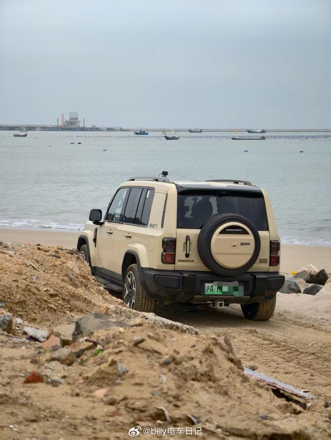 今天和iCarV27的第三天，不同的城区和山路的HSD都体验过了，稳得一批！既