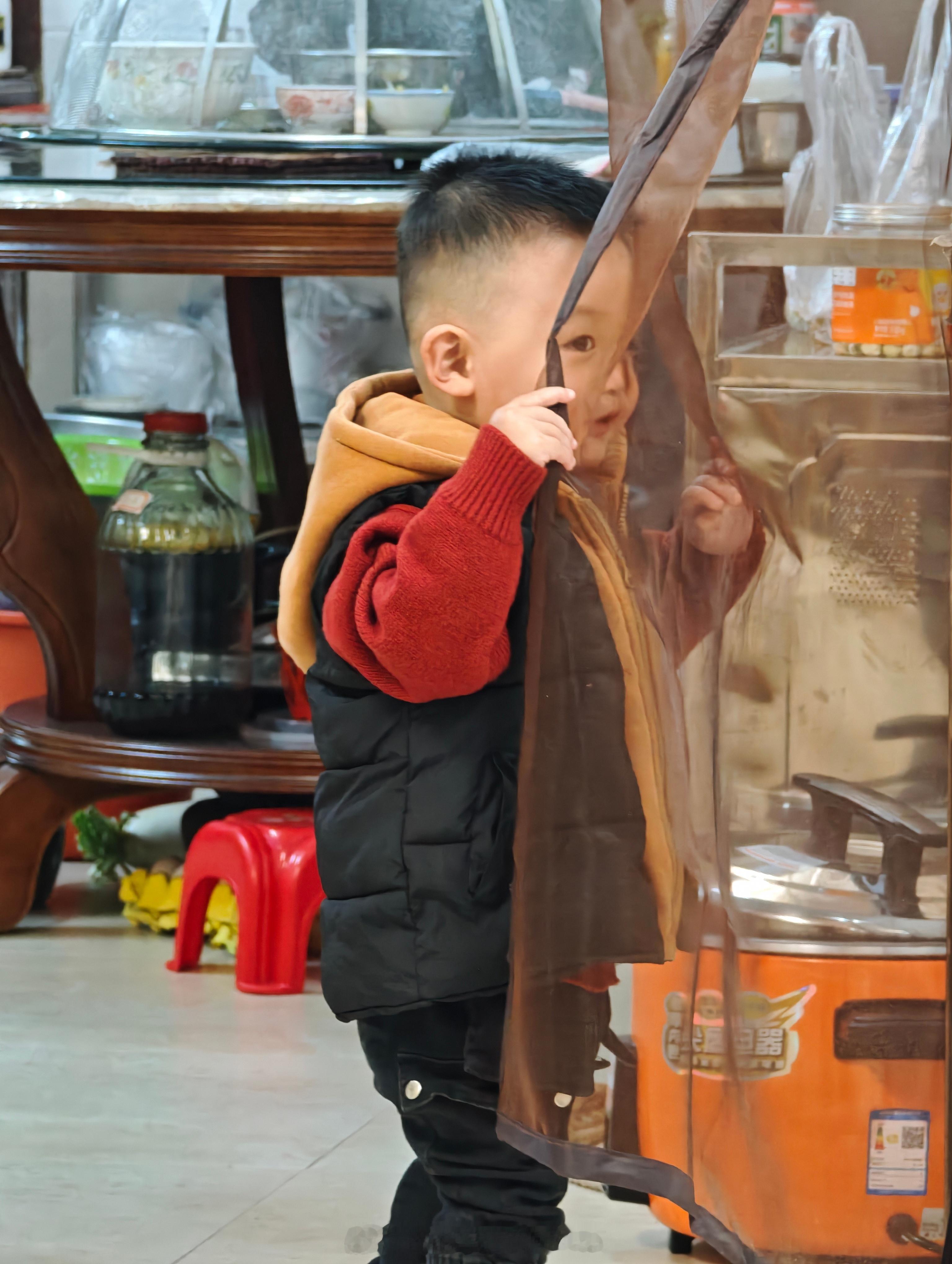 长焦下的外甥，这就是长焦拍摄的情绪价值