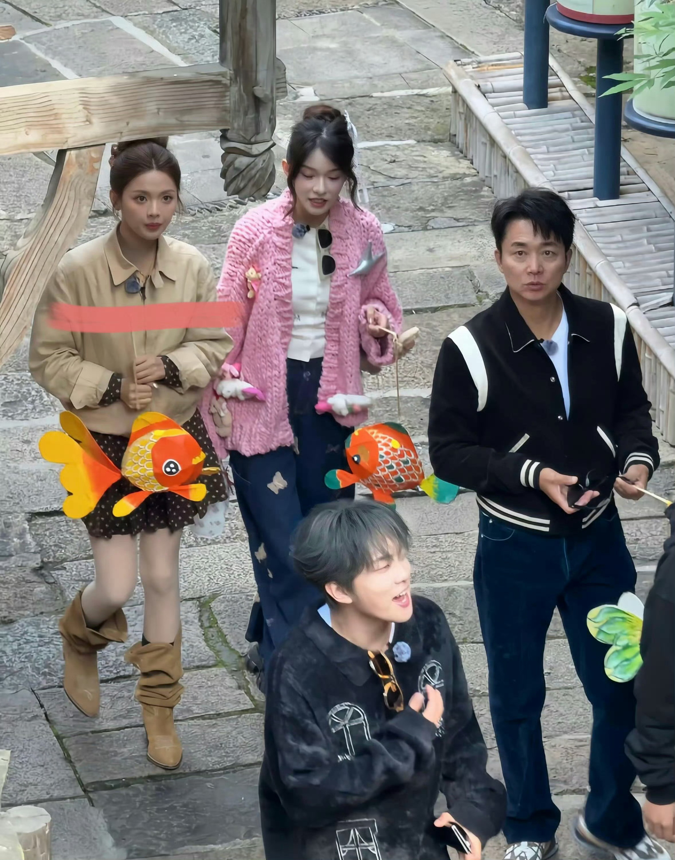 知道明星头小，但是杨超越比其他明星的头还要小？！