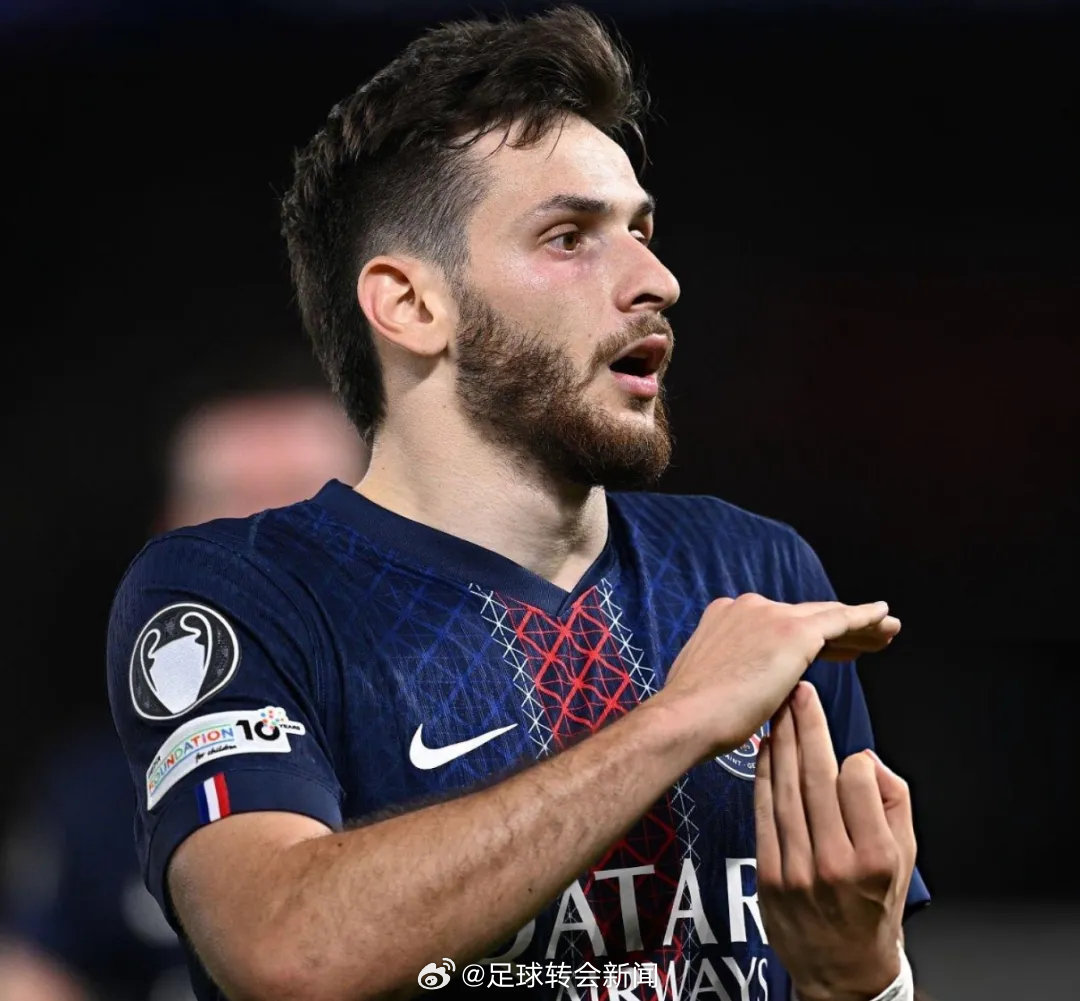 伦敦晚旗报阿森纳跟队记者MV（SC跳槽到太阳报之后，晚旗报的新阿森纳方面记者）消