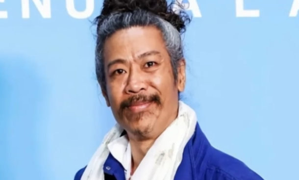 悲剧! 男演员为捡手机从8楼坠亡, 年仅43岁