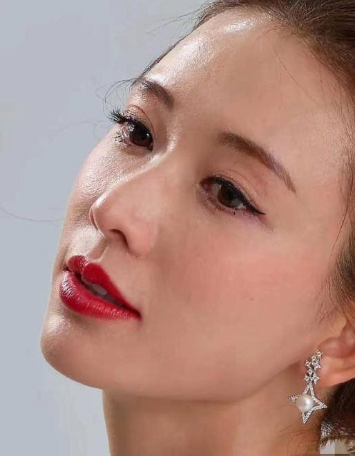 林志玲这组照片才叫生图，很久没看到这样的肤质了。​​​