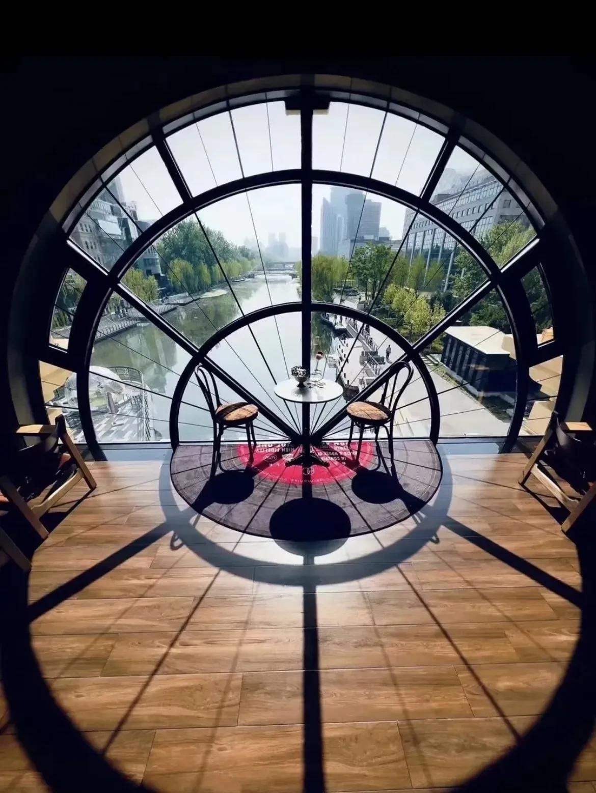 今日深挖：喊打震天，为何打不起来？全球局势看似剑拔弩张，各方调兵遣将、军演不