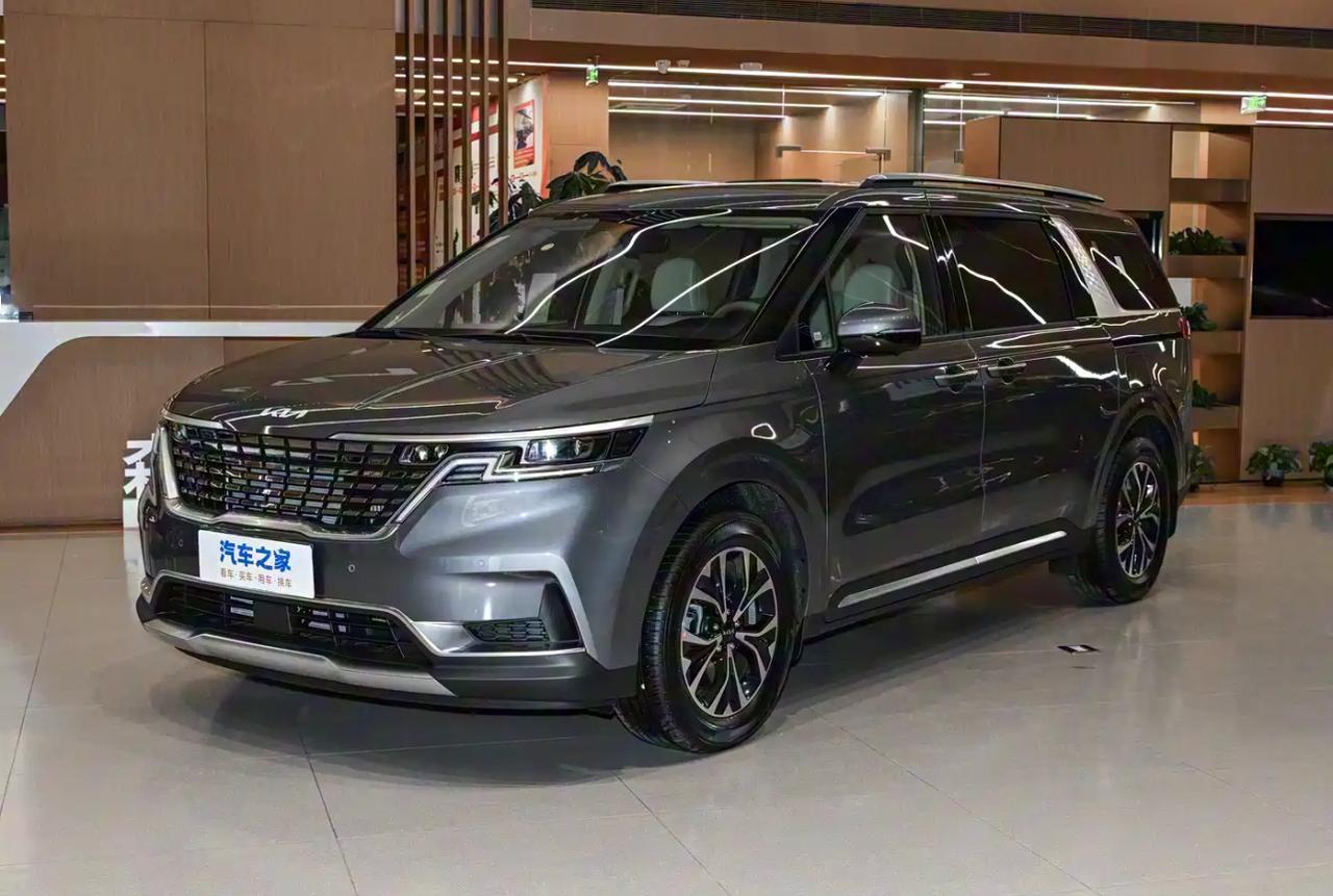 2026款起亚嘉华核心信息2026款起亚嘉华于2025年9月1日上市，定位中