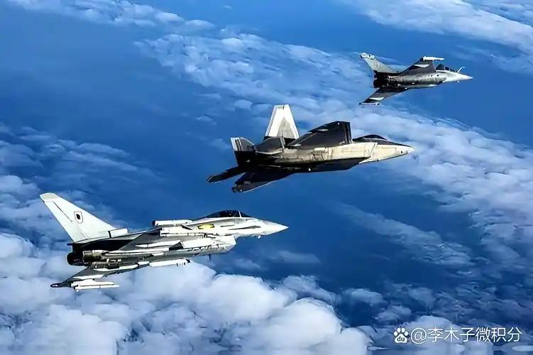 3月30日，北约突然宣布向波罗的海三国增派1.2万地面部队+40