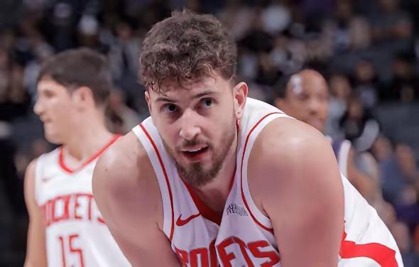 申京的散漫到了季后赛会被无限针对火箭战胜76人，申京投篮14中4，三分1中0