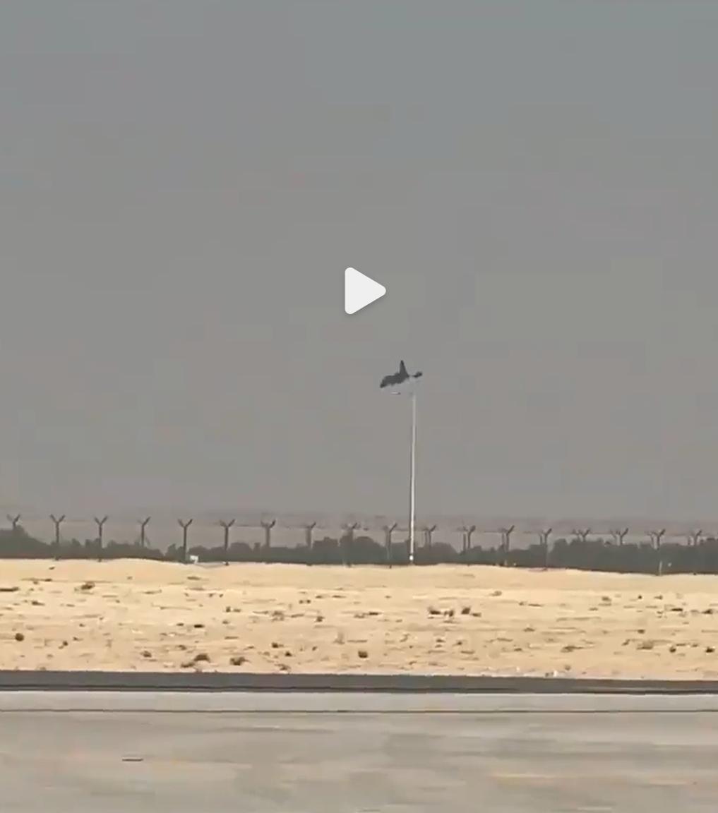 印度不愧是摔机世界纪录保持者，既然参加了航展，怎么能够不展现一下祖传的绝招呢。