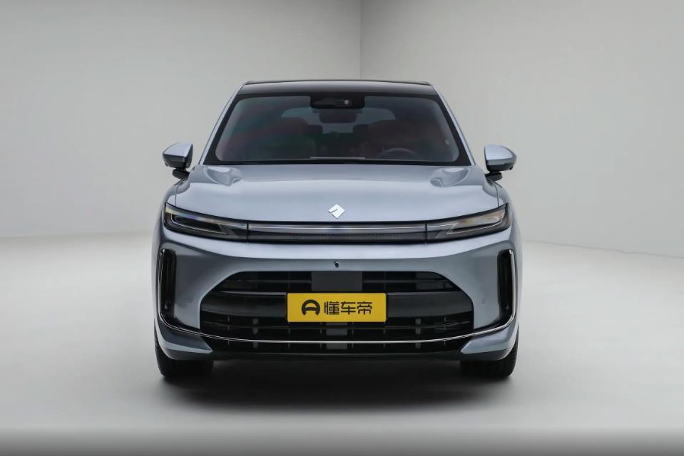 4月7日，五菱汽车旗下全新大型六座SUV华境S开启盲订，限时预订享1000元抵5