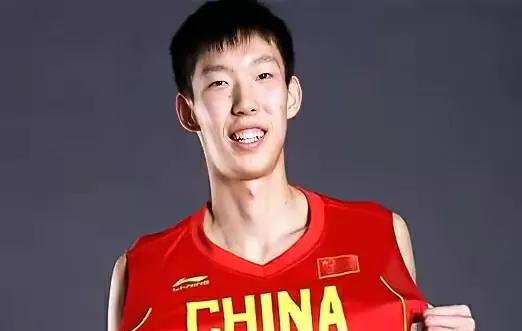 全运变味？四川队豪掷千金组'四巨头'引热议。全运会男篮报名刚截止，一条重磅消息