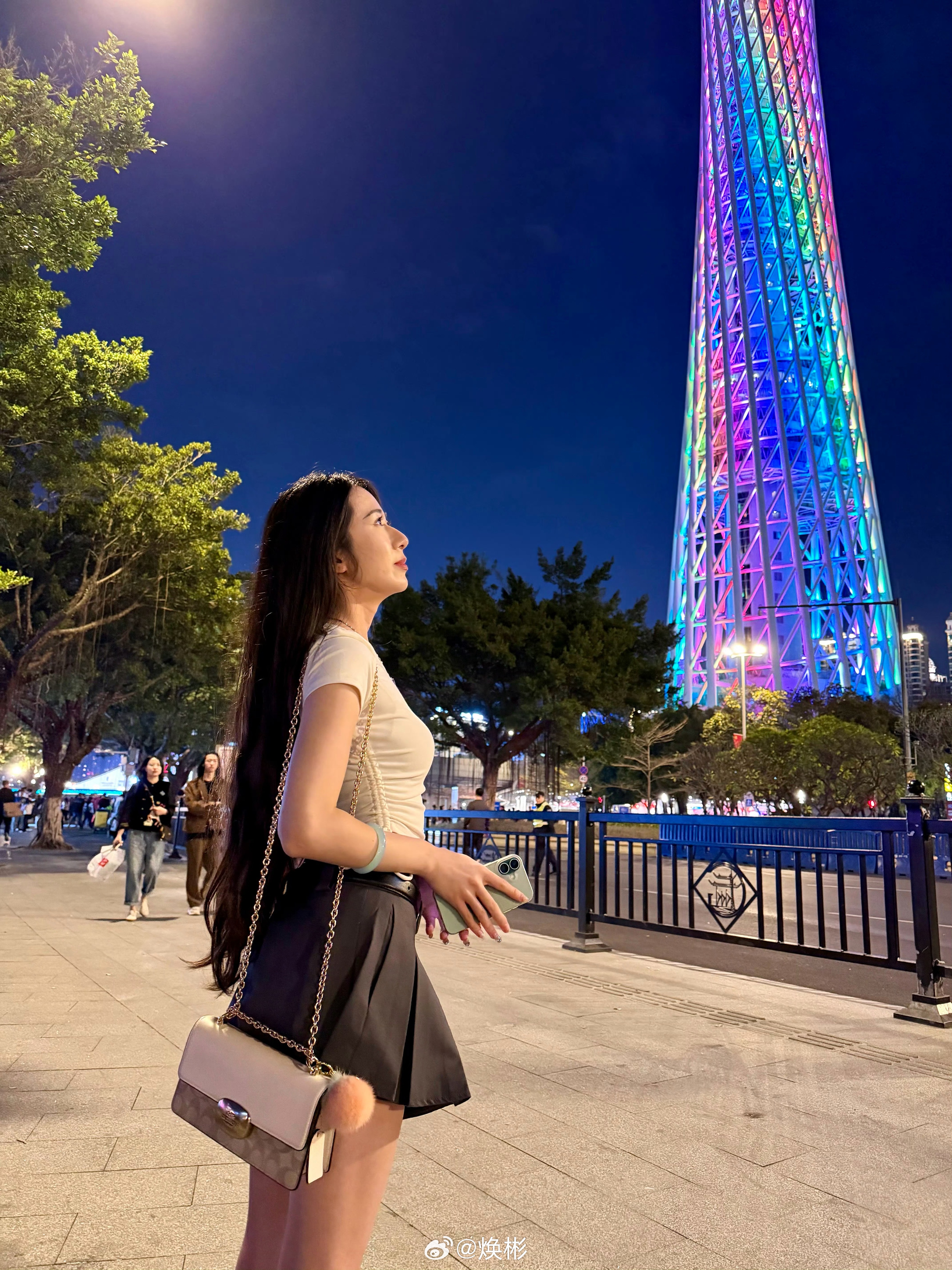 消费升级，广州满大街随处可见最新款iPhone！