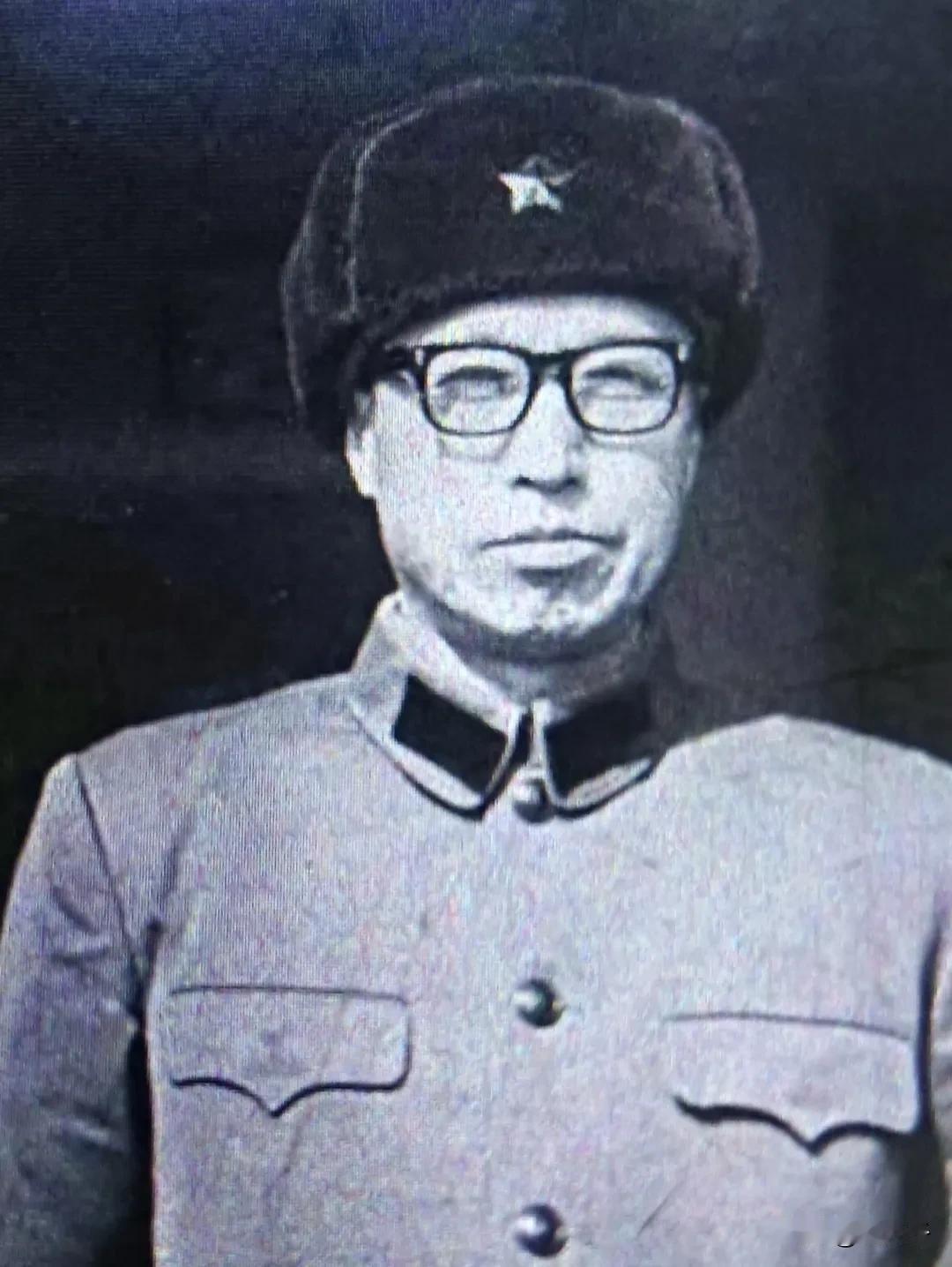 中国人民解放军开国将校名录之第1573位，王海山（1917年一2002年）生于黑