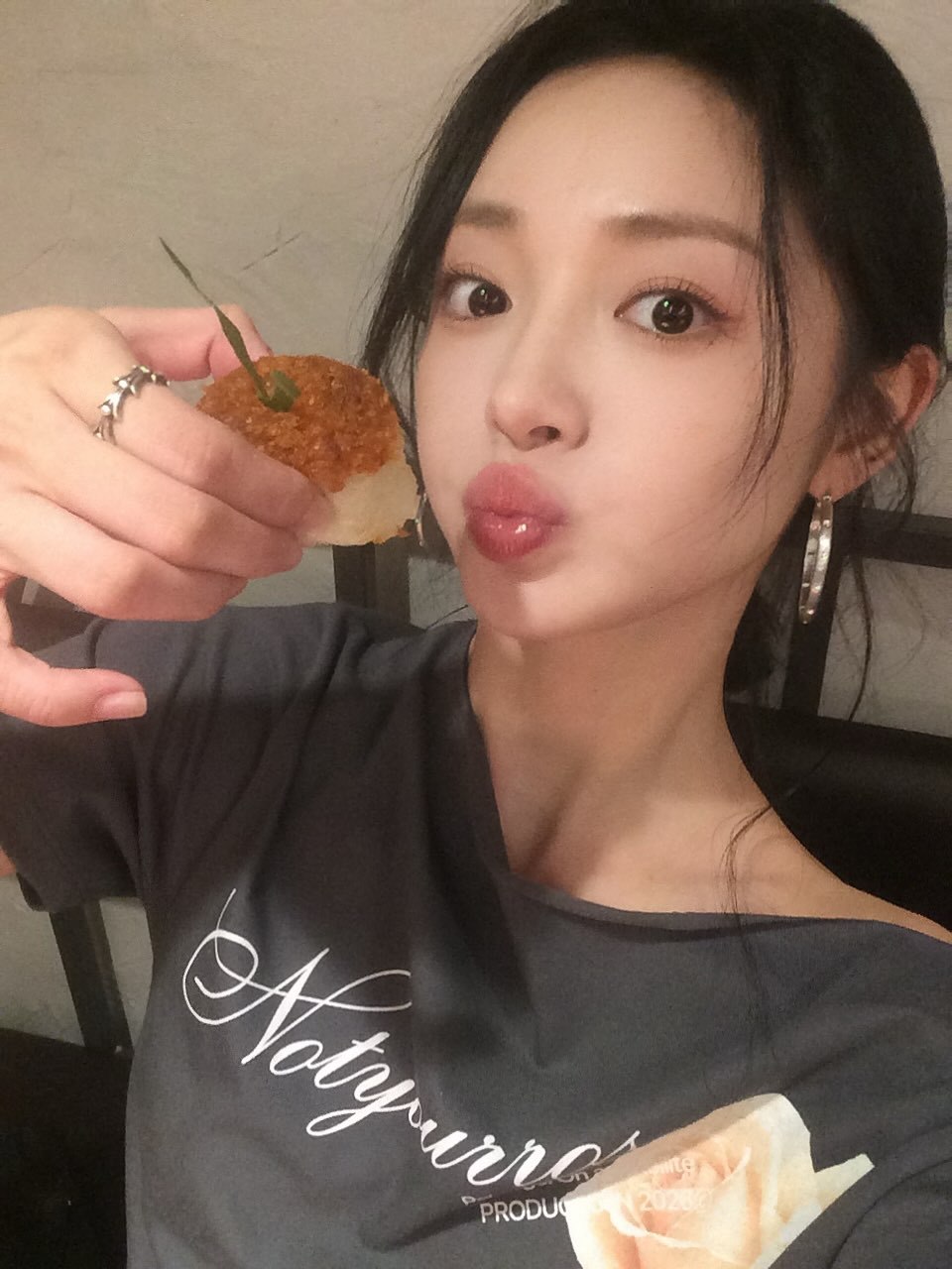 周洁琼ins更新​​​