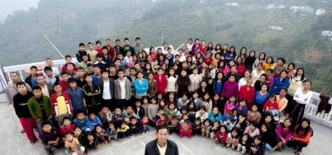 印度男子娶多妻生子家庭超大印度有个男人，娶了40多个老婆