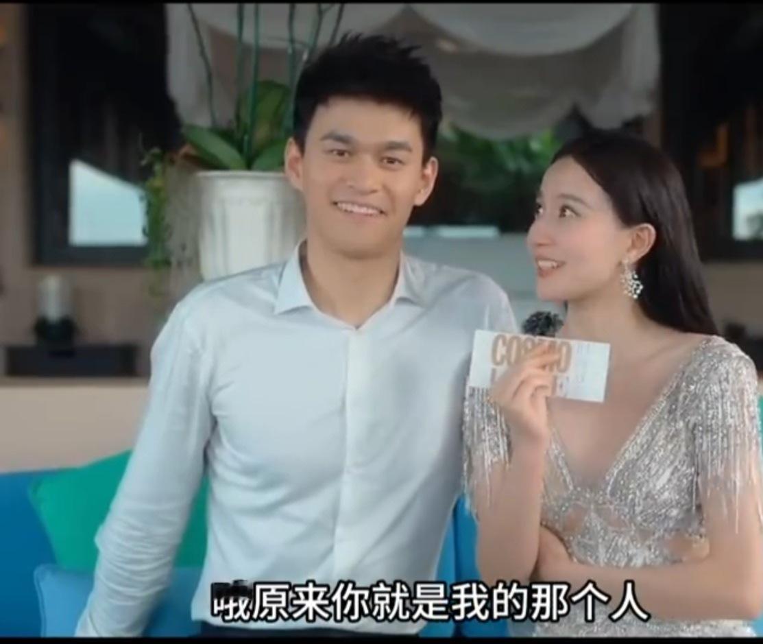 别人恋爱送包送花，他俩恋爱互相复盘事业？这对“卷王”情侣太励志。深夜走心局结束，