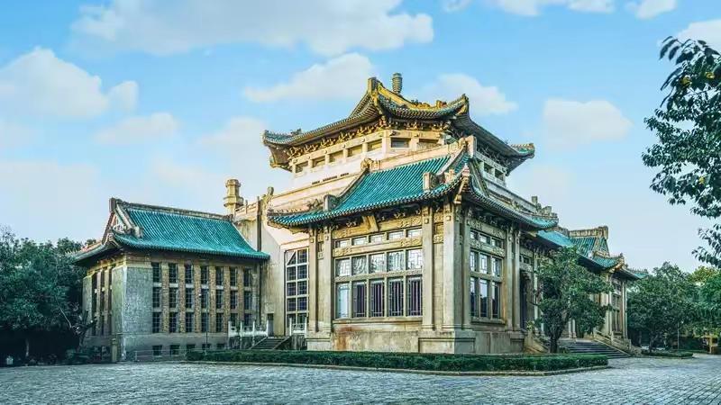 武大图书馆性骚扰指控案二审结果出来了，驳回杨某媛上诉，维持原判，也就是不认定男生