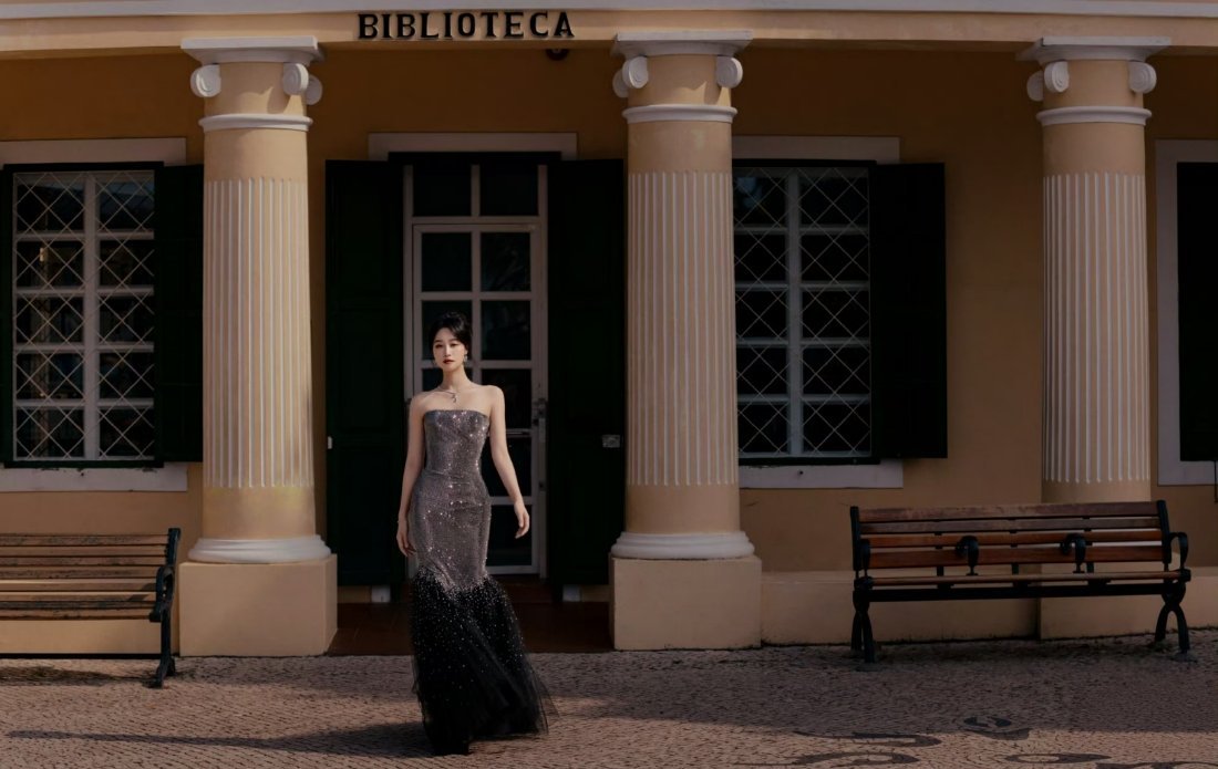 蓝盈莹如此的美丽，魅力四射！每一秒都在发光～