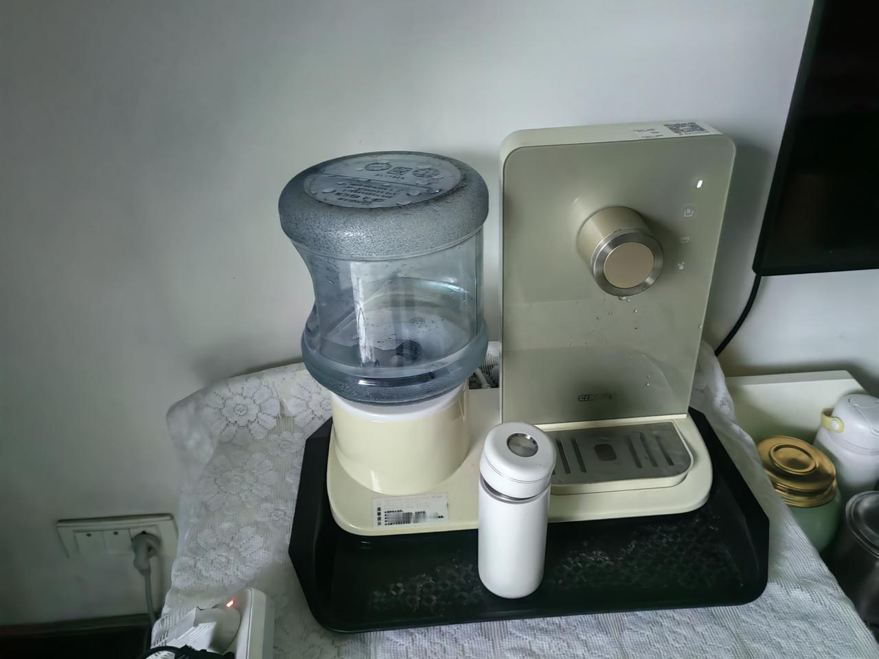 家里装了净水器我嫌麻烦不愿用自来水烧开泡茶一壶水够喝一天新闻里面专家说