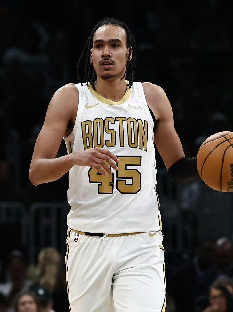 CBA山东男篮和达拉诺·班顿达成签约！今年26岁，203cm锋线，2021年4