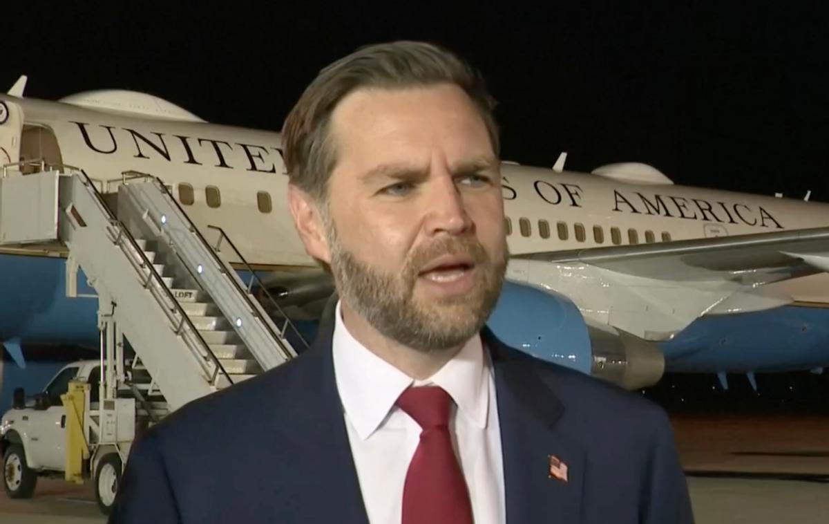 停火不到24小时就破局！伊朗直接"下马威"，万斯刚下飞机怒骂：太蠢！说好的