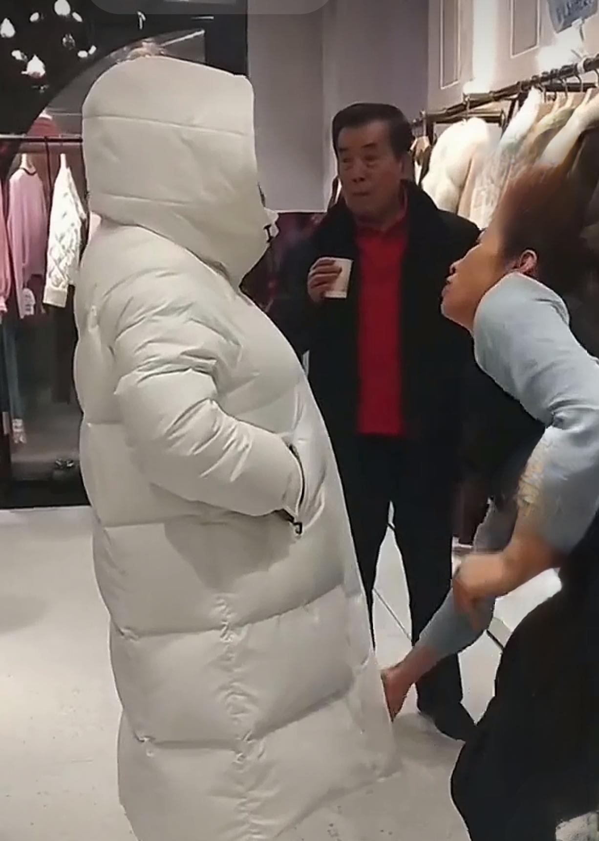 黄金搭档沦为“微信好友”都不如？何庆魁这波操作，给内娱人情世故狠狠上了一课！