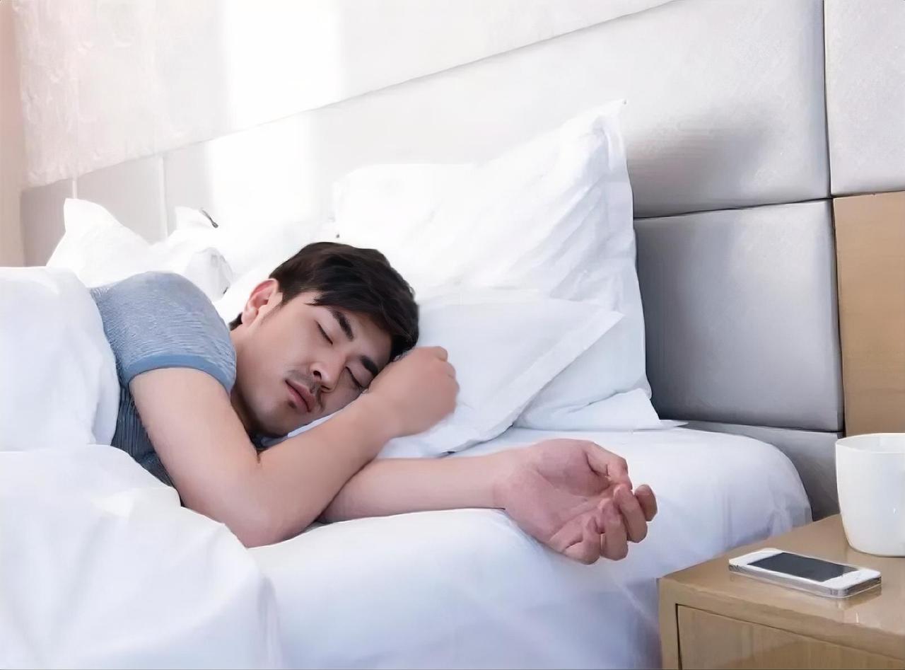 养生专家说：“男人如果身子弱、身子虚，就不要搞女人，不要搞工作，不要搞娱乐，不