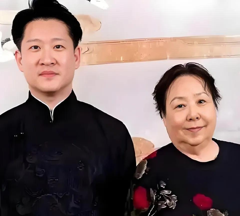 睚眦必报的“相声教育家”“相声教育家”马贵荣一直标榜自己以相声为