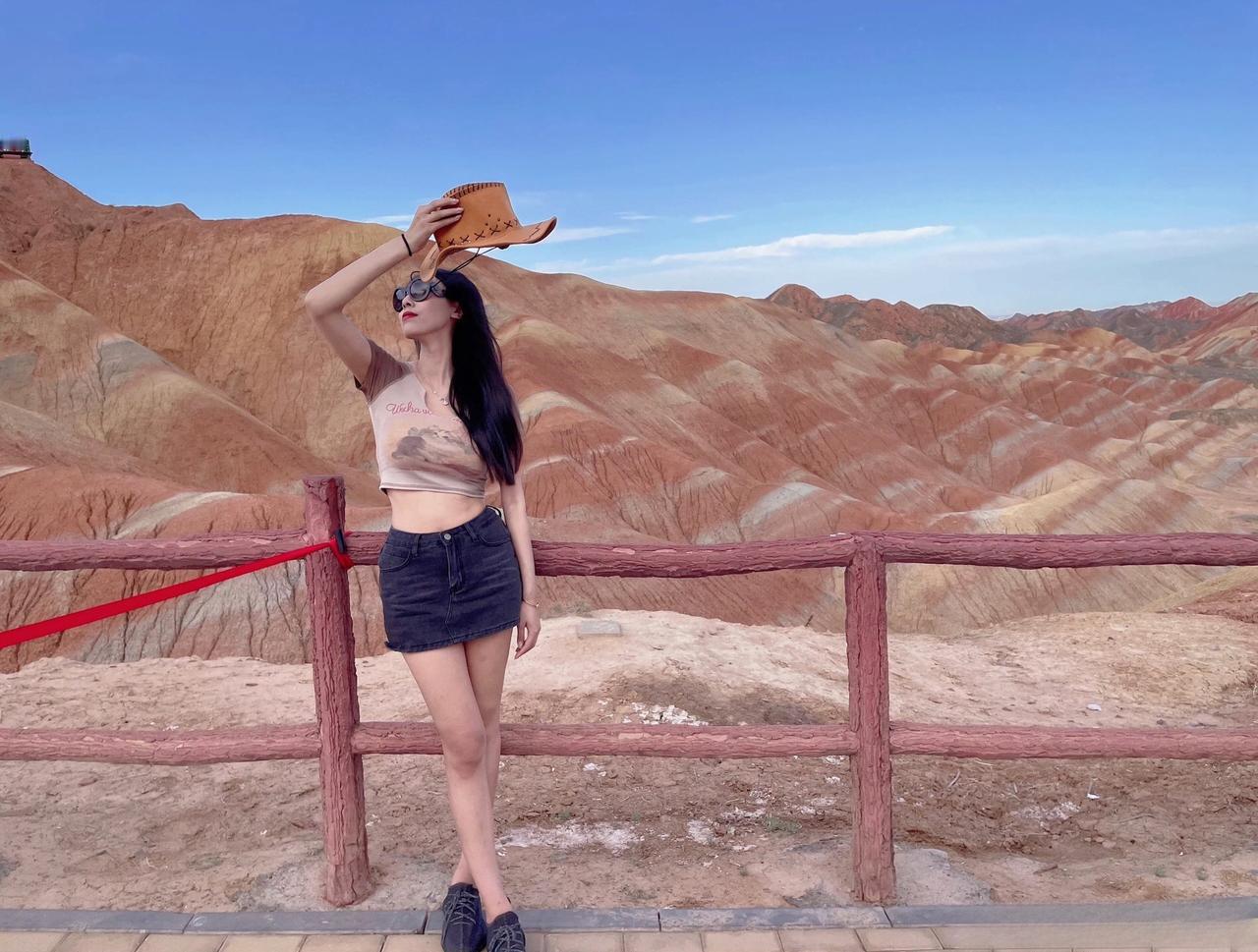 心若自由，处处都是远方。上热门自由穿搭美女