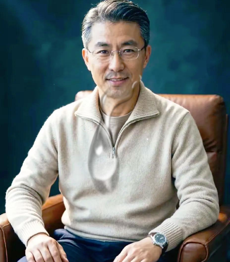 男人开始衰老的四个信号：​​第一：不想夫妻生活第二：懒得联系朋友第三：躺半