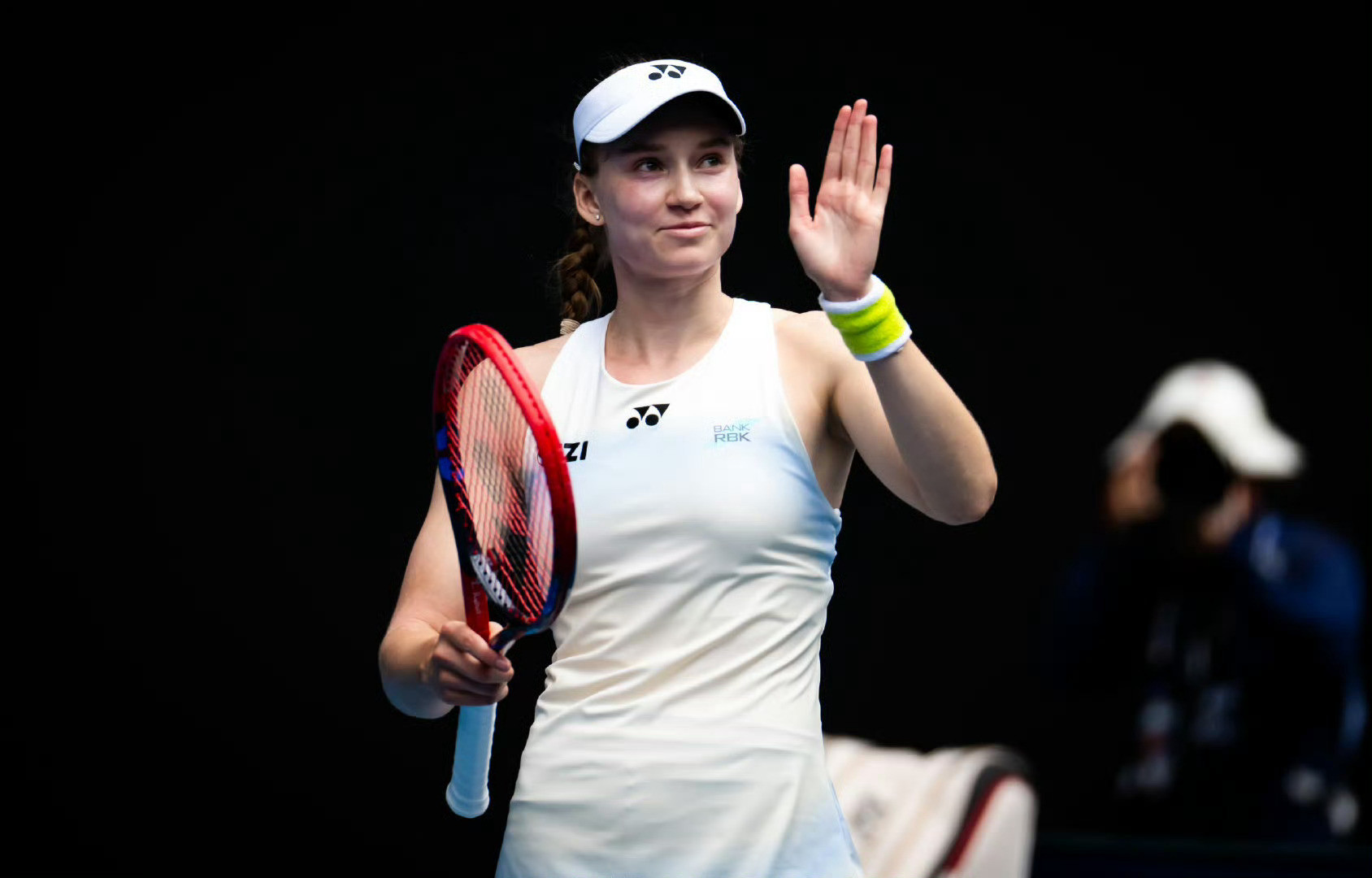 双巴决来啦！虽然一度错失两个发球胜赛局和三个赛点，但莱巴金娜还是顶住抢七两个盘点