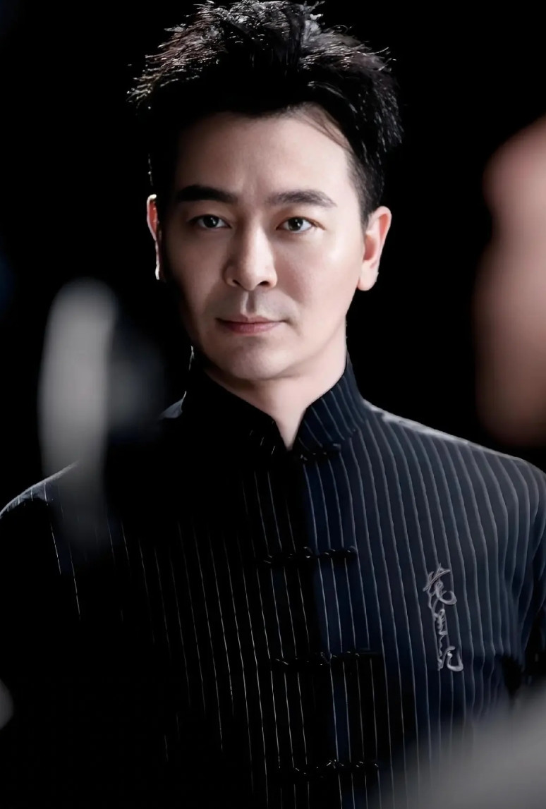 成泰燊演得好，黄志忠演的也好，可还是被《大生意人》里演王天贵这个演员吴樾给惊艳到