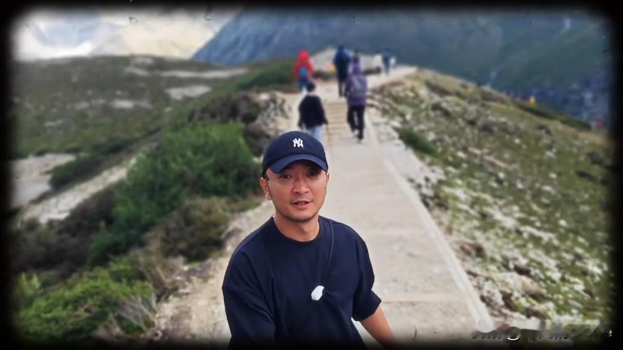 10月17日，央视主持人尼格买提发布了第一条vlog。他独自一人，拿着相机就去稻