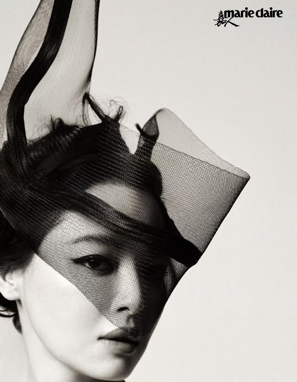 辛芷蕾十一月刊封面辛芷蕾流水争先大片摄影：王子千造型：Punkcherry