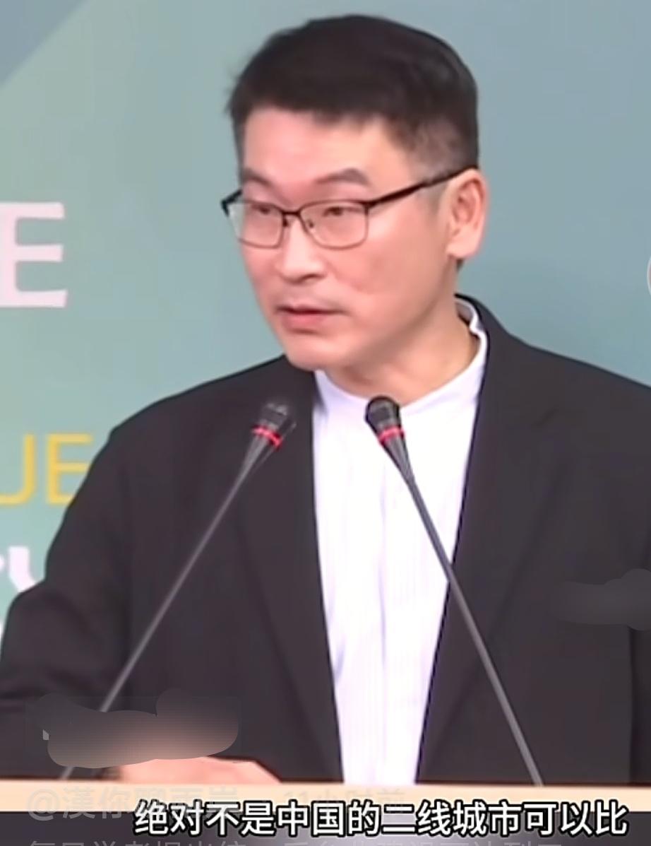 复旦大学中国研究院院长张维为在《这就是中国》的节目中说，统一台湾后用5到10年把