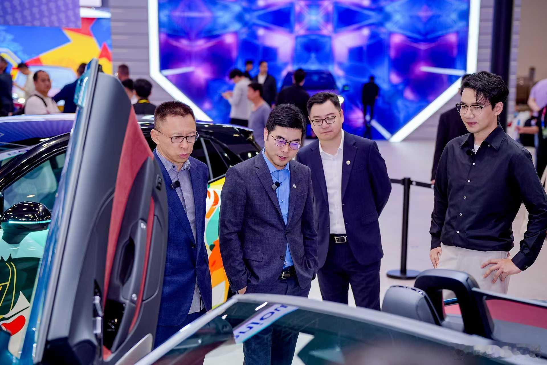 2026款MG4以极致性价比重塑纯电两厢市场格局，剑指月销两万目标。2026款M