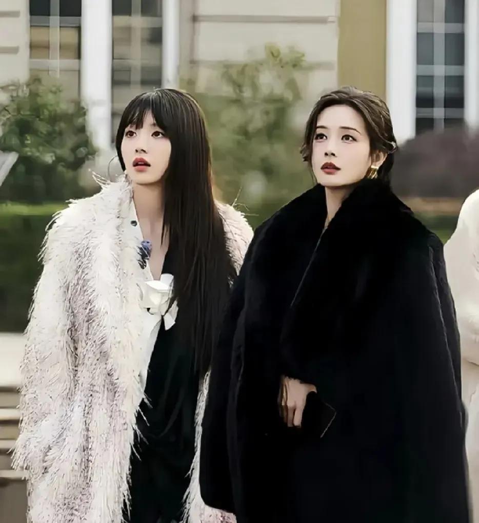 内娱我最想不明白李一桐。她身边都是田曦薇，虞书欣，陈都灵这种小花，关系都不错，