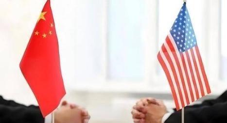 在英国留学的经济学博士岳建勇发出警告，别看现在中国经济是世界第二，但是还有两个大