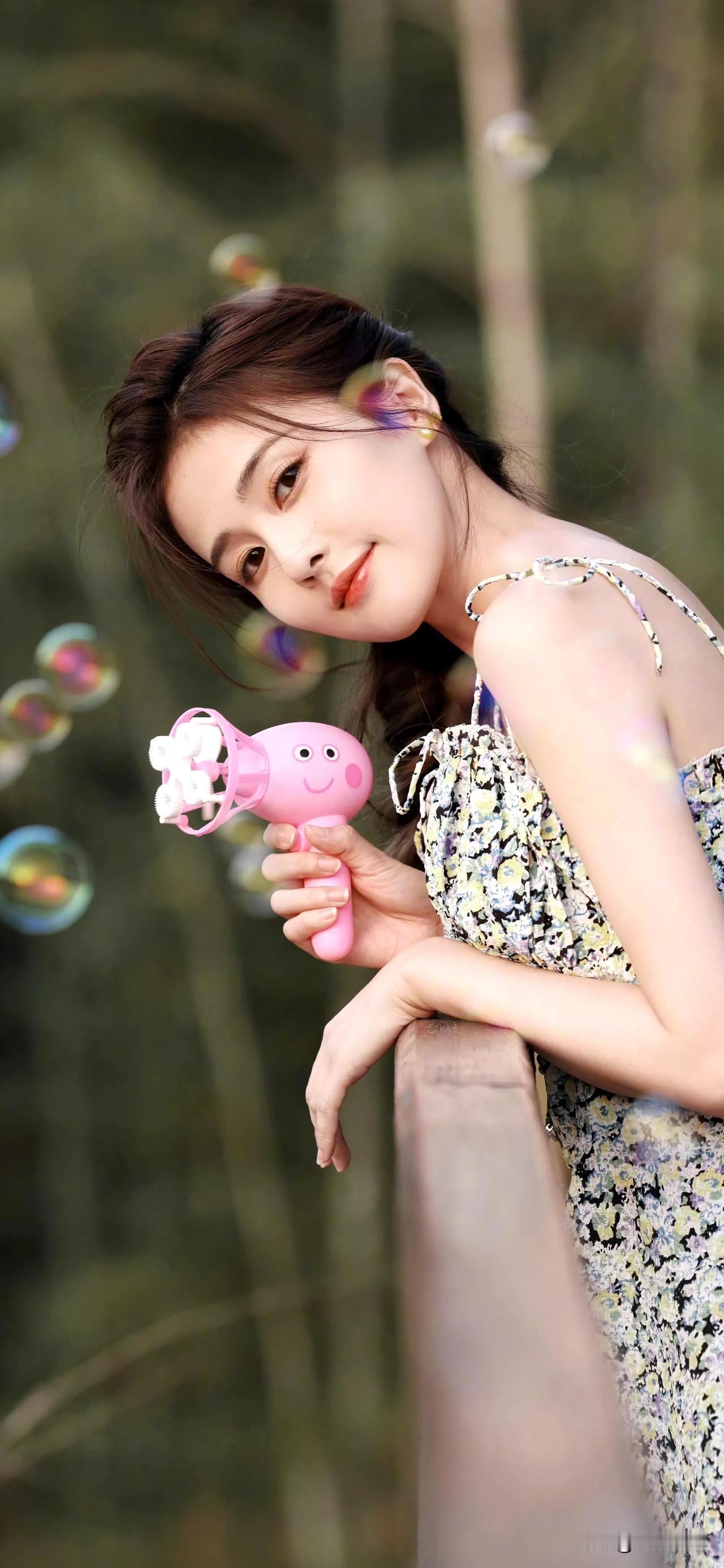 白鹿，美美哒[爱心]