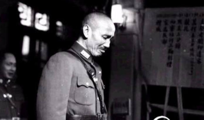 1949年，国民党败出大陆时，蒋介石为何会选择退守到台湾？除了台湾，还有过其他选