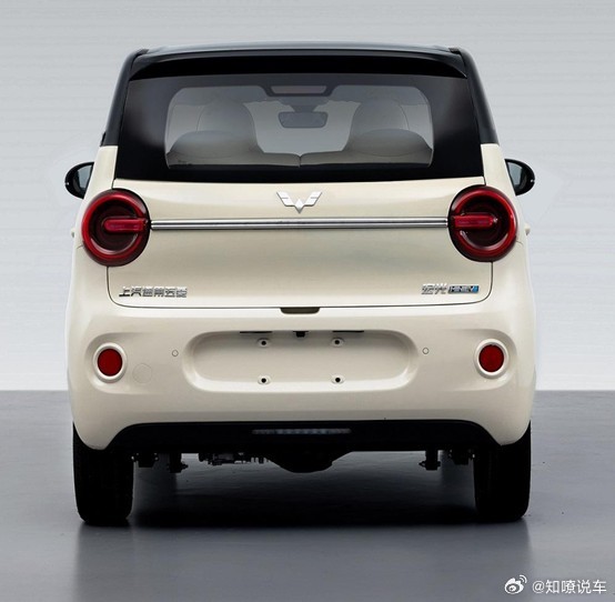 轴距加长90mm+倒车影像，第5代宏光MINIEV将上市，卖4万能火？过去半年里