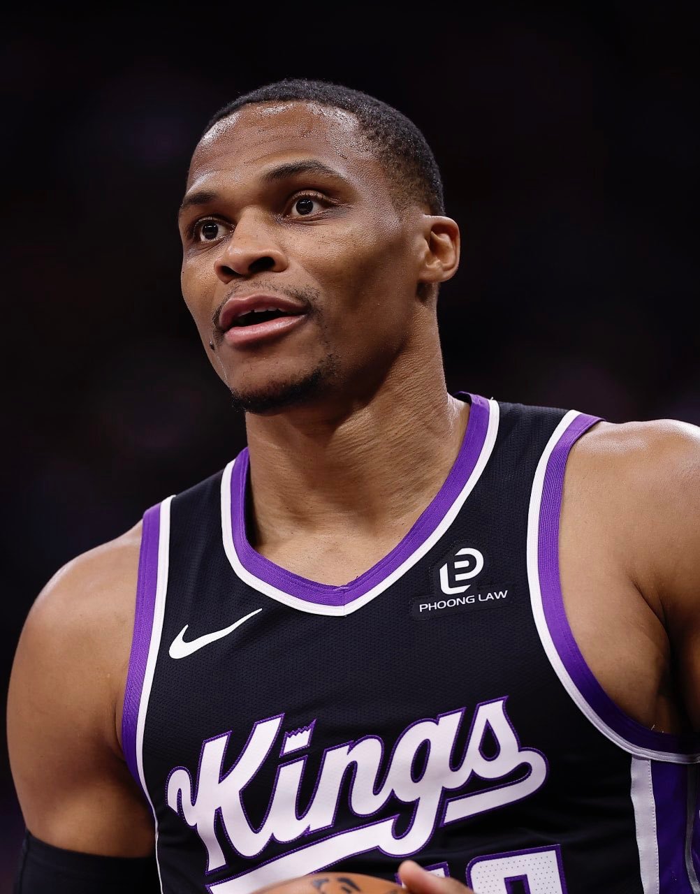 什么水平？过去3场的威少……😳——对湖人，12中6，18分6篮板6助攻——